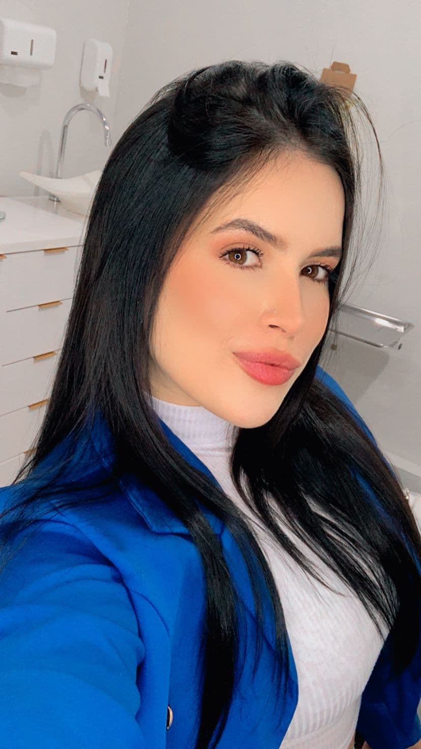 Dra. Bárbara Ferreira